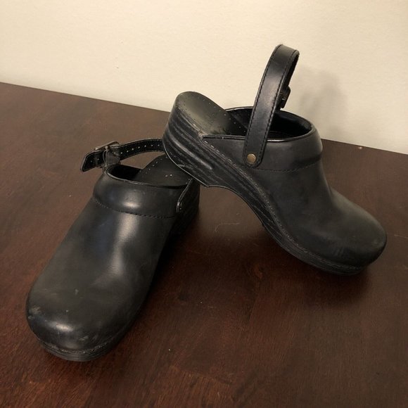 Dansko Women's Black Leather Clogs/Nursing Shoes w/ Heel Strap, EU 40, US 9.5/10